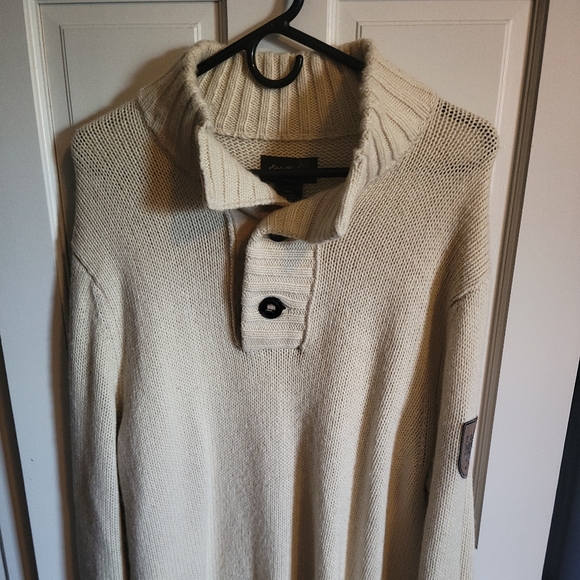 Eddie Bauer Men's Cream Turtleneck Sweater - Picture 1 of 3